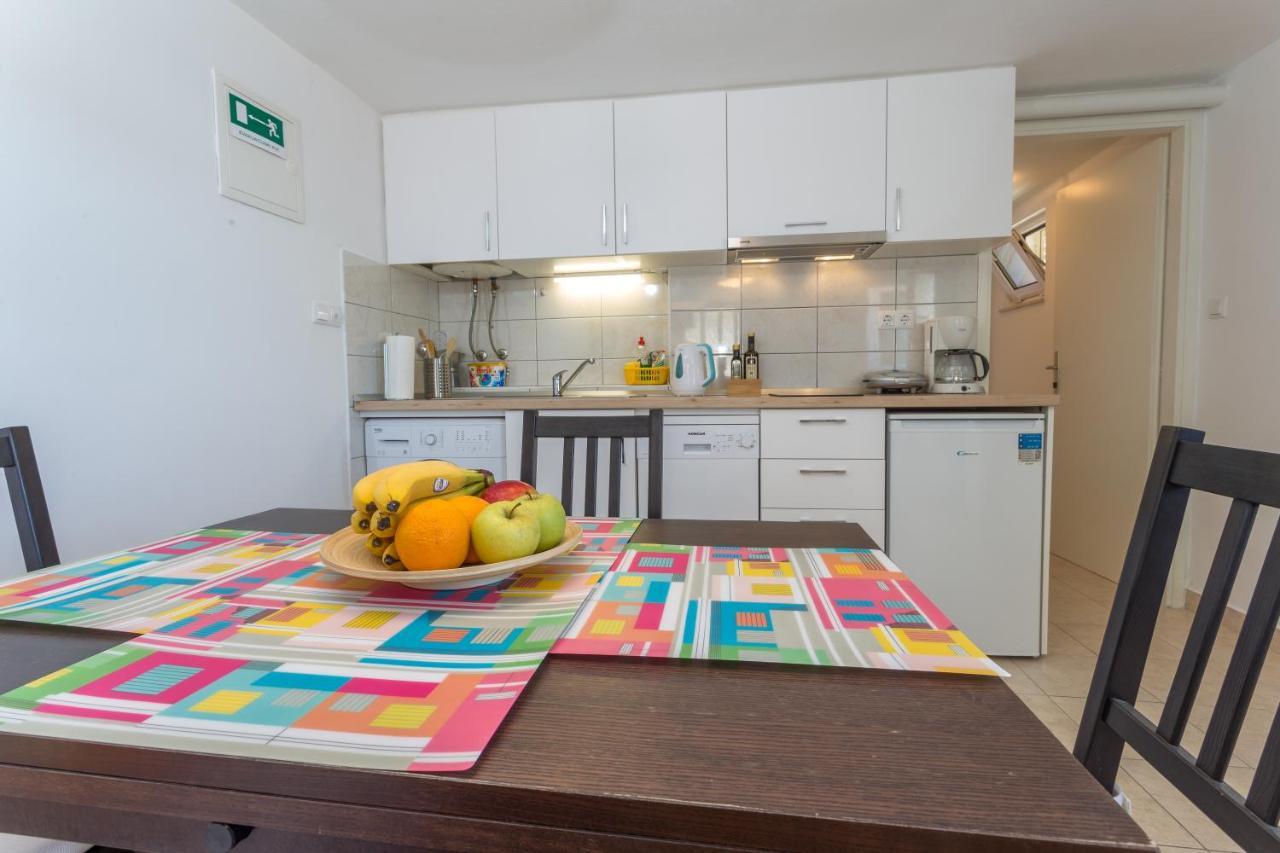 חוואר Apartmani Ad Hvar מראה חיצוני תמונה